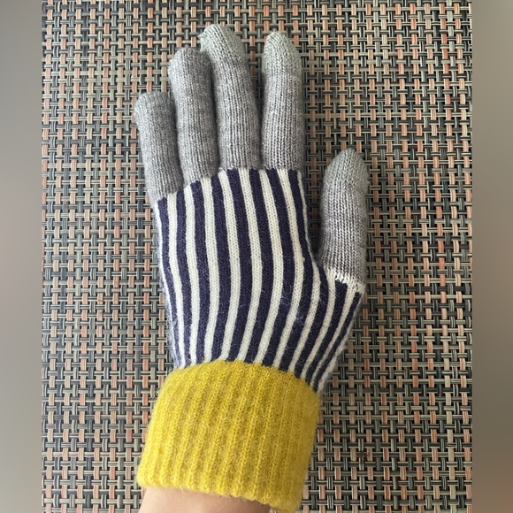 Houndstooth Herringbone Pattern Color Block Gloves Yellow Gray Warm Soft Stripes - Picture 9 of 12